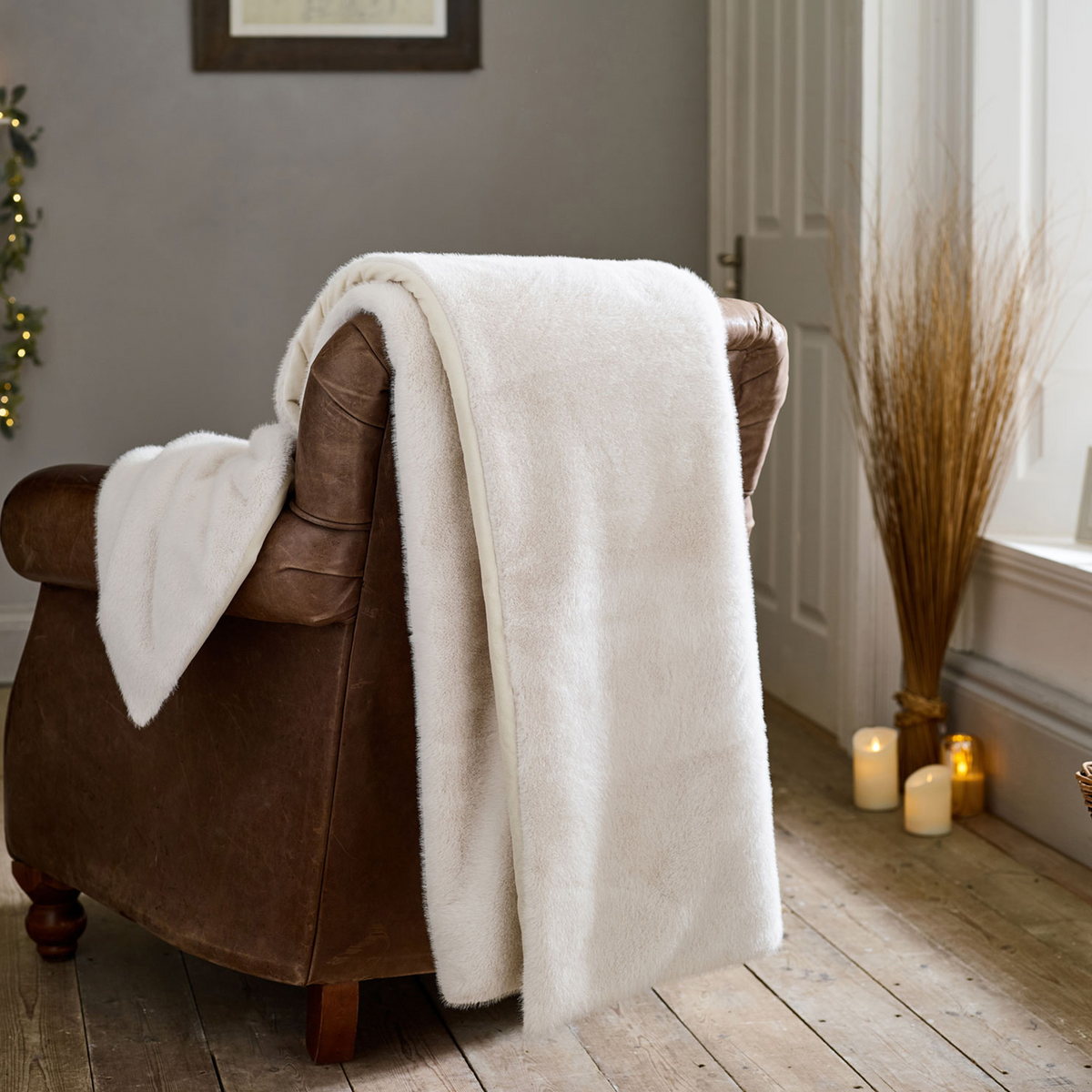Ashford Throw in Ivory - The Lyndon Company