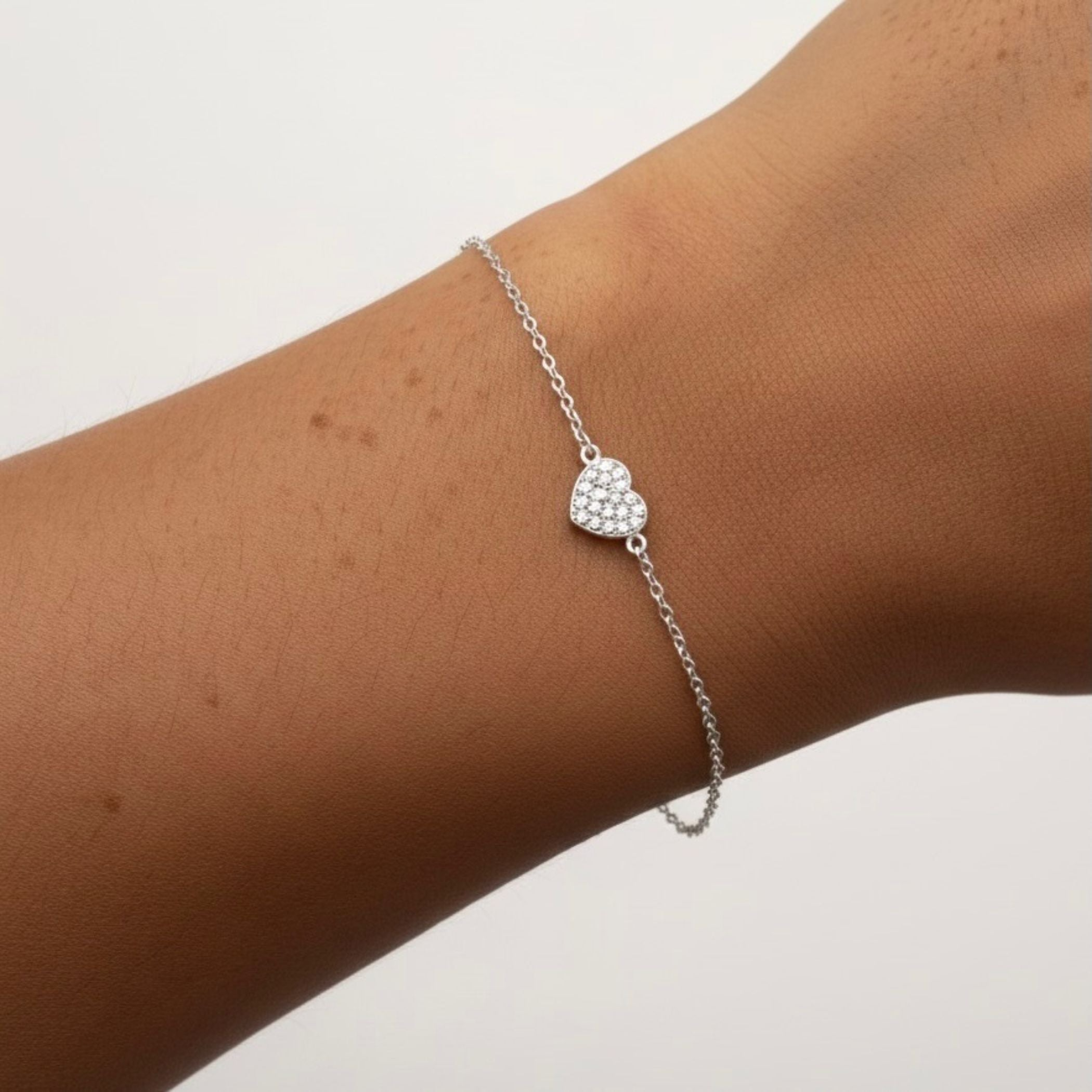 Dainty Heart Bracelet - Orli