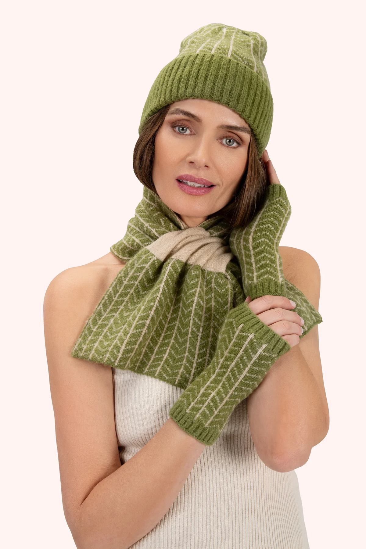 Niamh Beanie in Olive - Powder